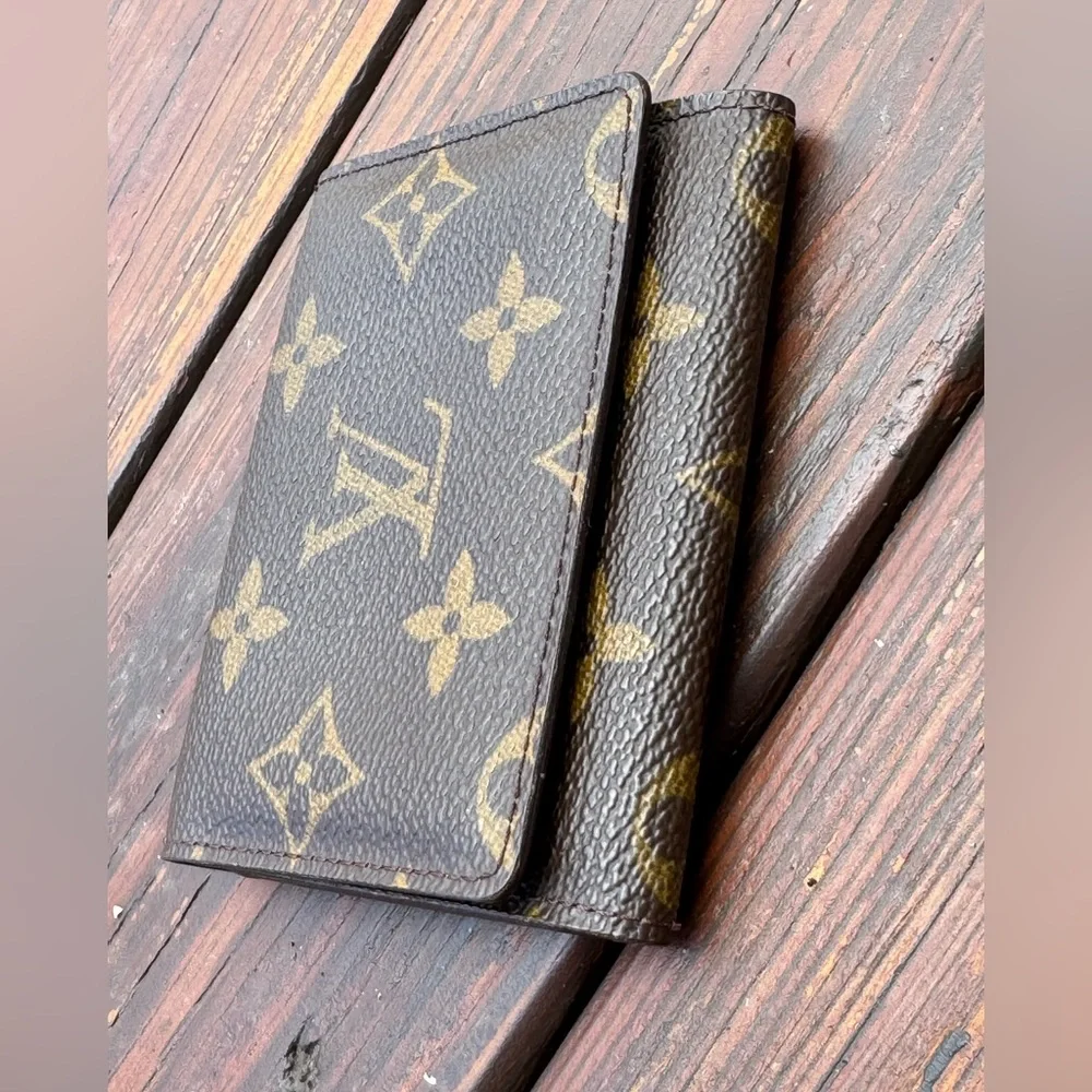 Louis Vuitton Men’s Business Card Wallet Case Monogram Canvas